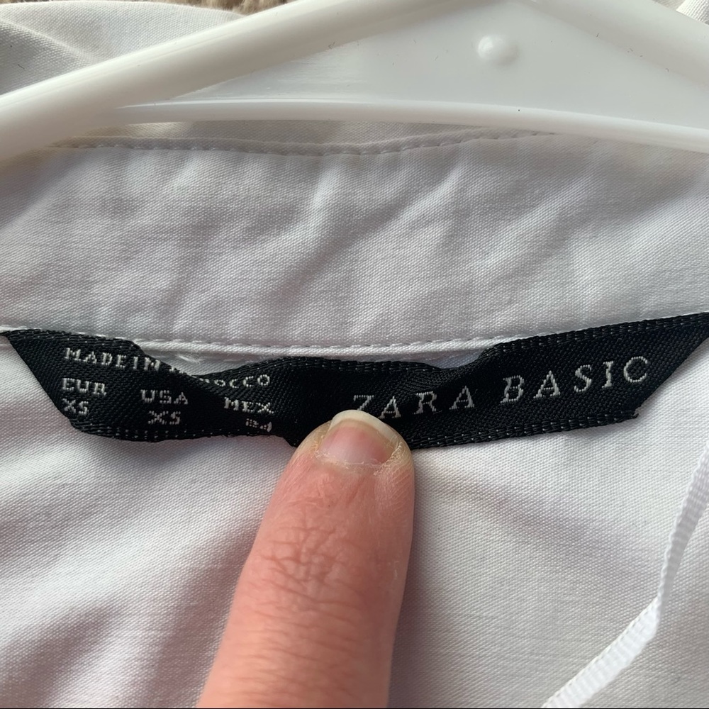Zara Basic White Button Down Shirt Size:Cs. - image 4